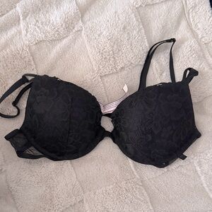 Victoria’s Secret push-up lace bra